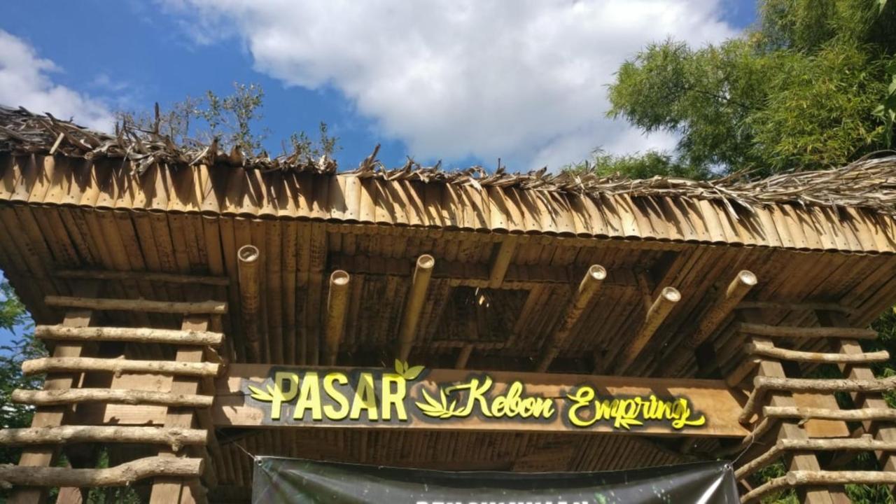 באנטול Kebon Pring Floating Resort & Market מראה חיצוני תמונה